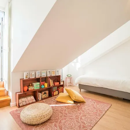 Joly Jolie Gloria With Terrace Apartment